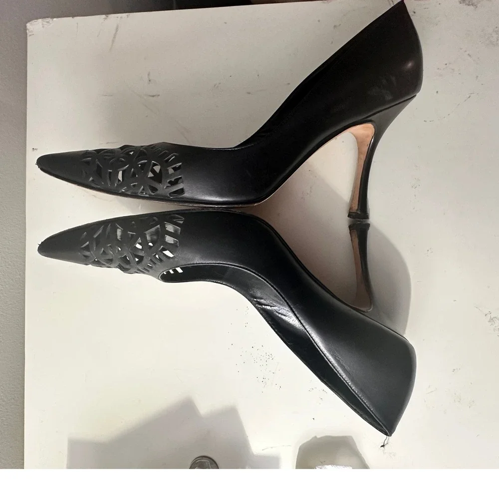 Manolo Blahnik Black Leather Laser Cut Geometric‎ Pointed Toe Pumps Stiletto 37